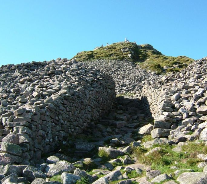 SAM2 Hill Fort Mither Tap 2af511ca34baaa5dc6ae0ef1b59f7327 1024x0